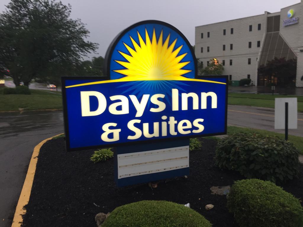 Days Inn & Suites By Wyndham Cincinnati North Springdale Eksteriør billede